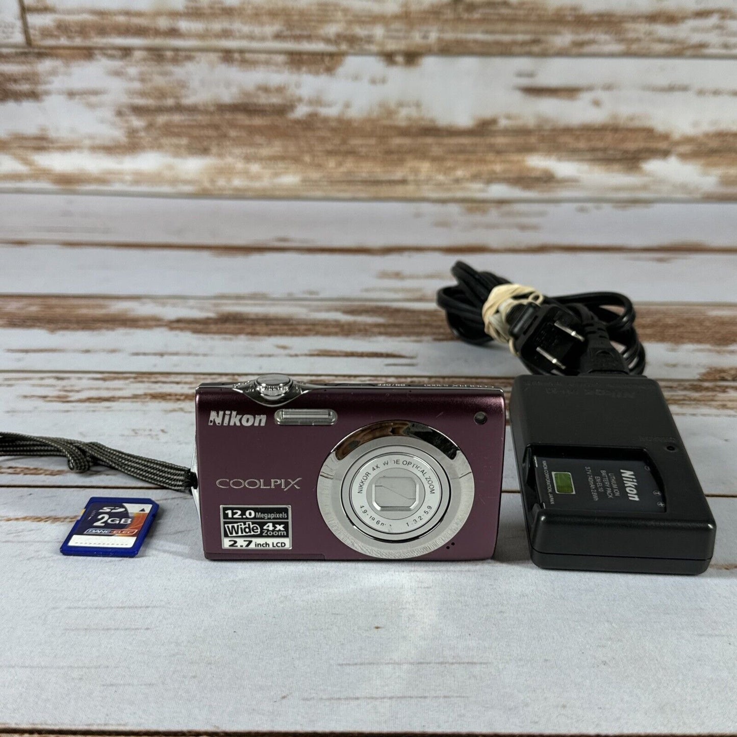 Nikon Coolpix S3000 Plum Purple Digital Camera  – w/ Battery, SD Card, Charger & Manual